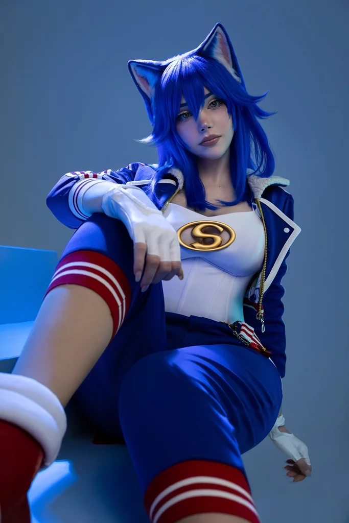 Косплей человеческой фем версии sonic из серии sonic the hedgehog от saya the fox 1