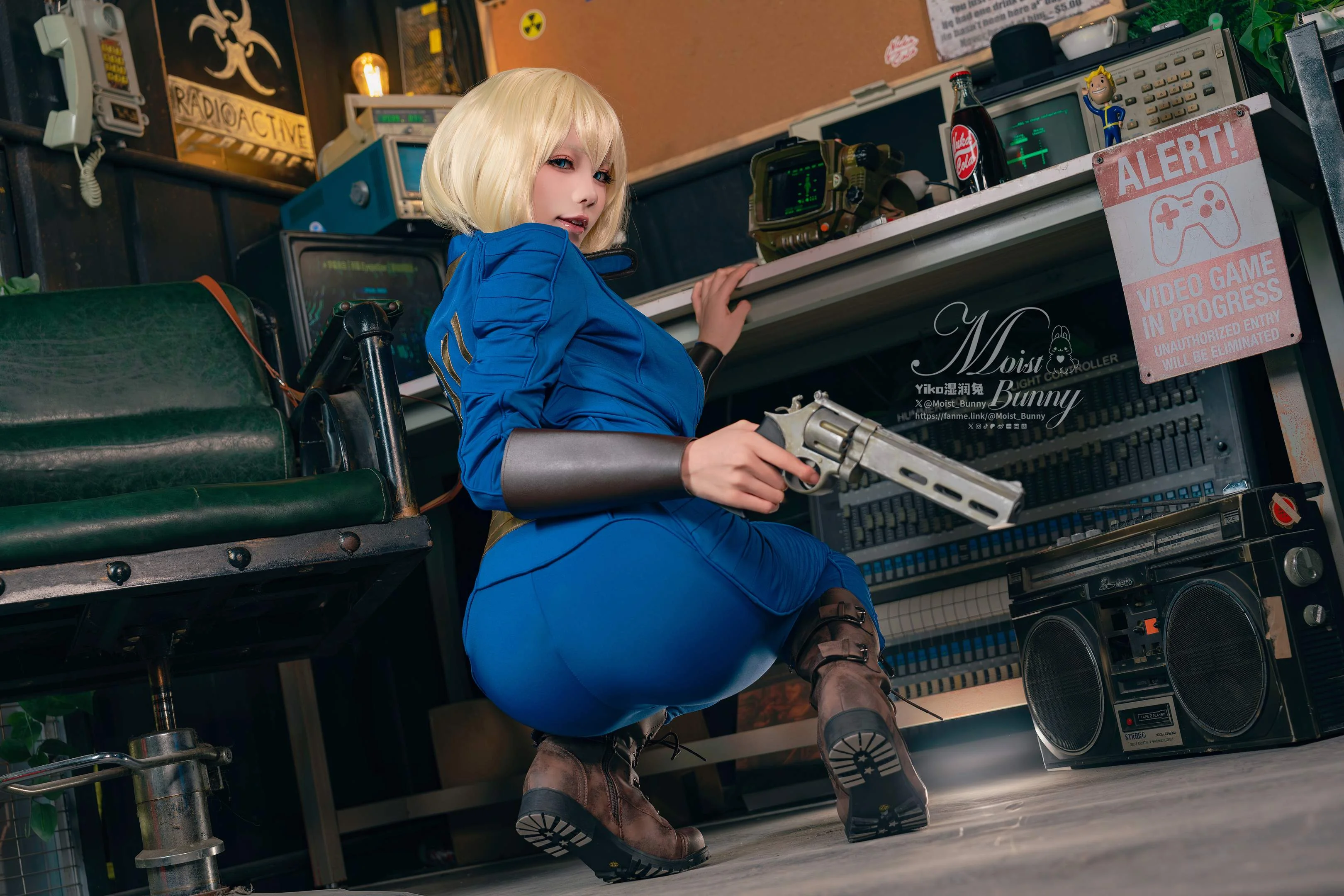 Косплей vault citizen 111 из серии fallout от yiko moist bunny 3