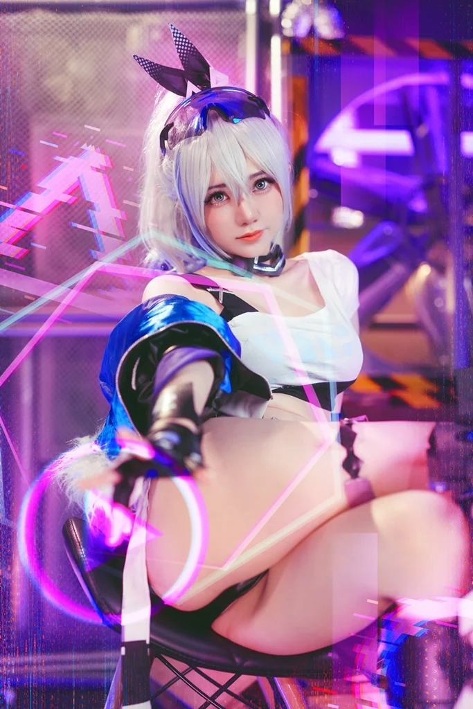 Косплей Silver Wolf из Honkai Star Rail от Sally Dorasnow