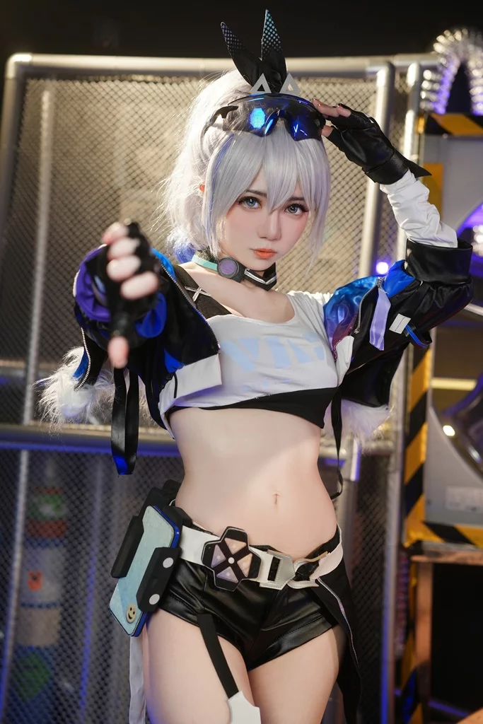 Косплей Silver Wolf из Honkai Star Rail от Sally Dorasnow