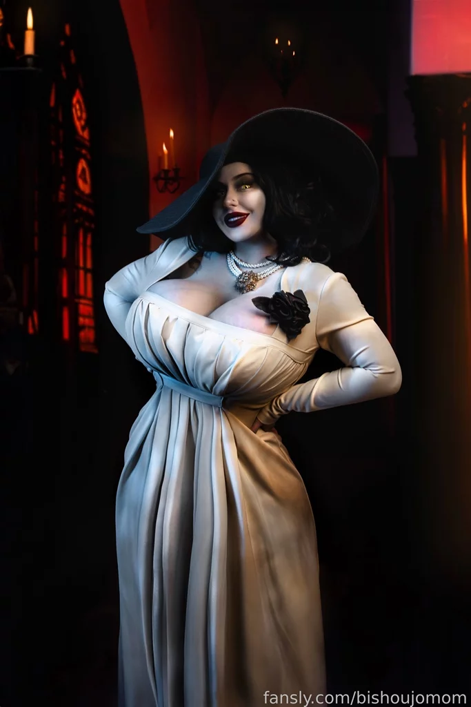 Косплей Lady Dimitrescu из Resident Evil Village от Bishoujo Mom