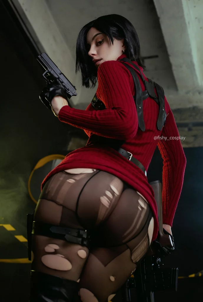 Косплей неоднозначной антигероини Ada Wong из игр Resident Evil от Fishy