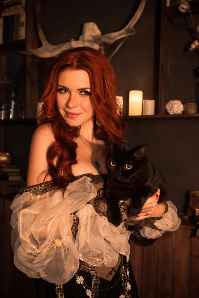 Косплей Triss Merigold в прелестном платье из The Witcher от Irina Meier