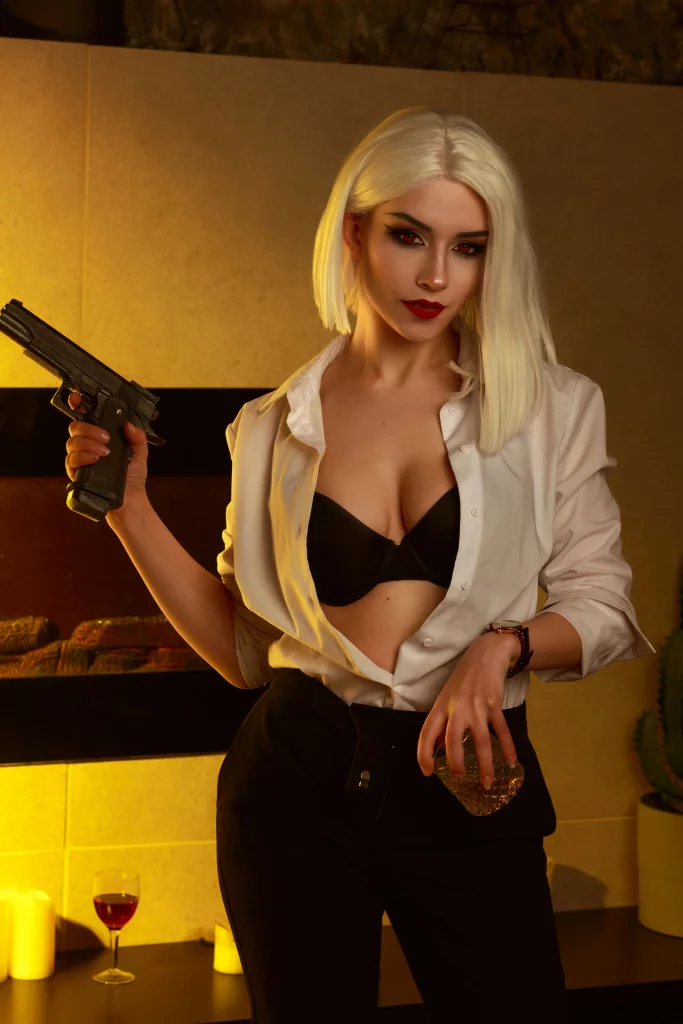 Косплей боевой Ashe из популярной Overwatch от Mercurygin
