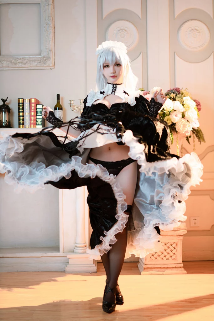 Косплей корабля королевского флота Hermione из Azur Lane от Hoshilily