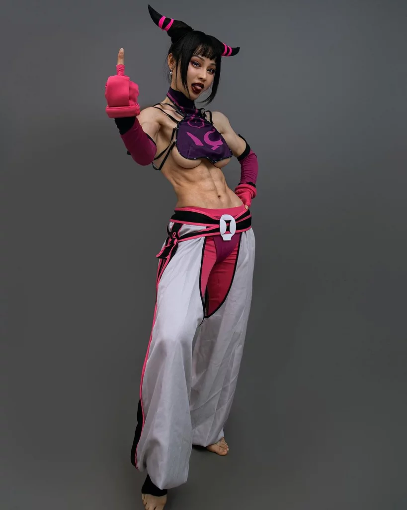 Косплей талантливой Juri han от игр серии Street Fighter от Yuan Herong