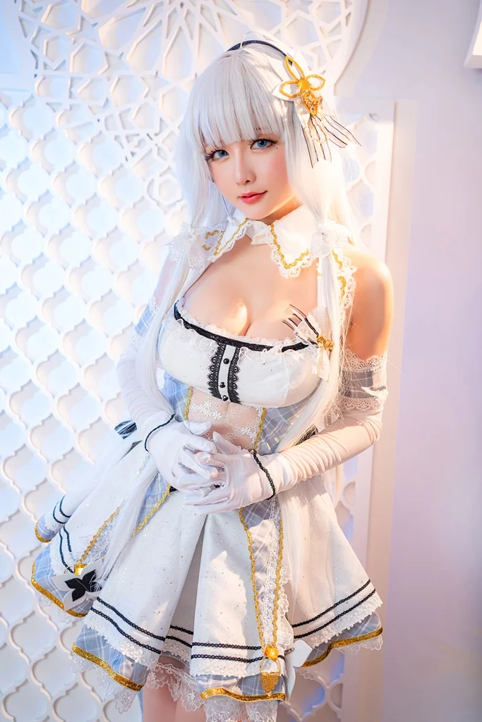 Косплей авианосеца королевского флота Illustrious из Azur Lane от Hoshilily