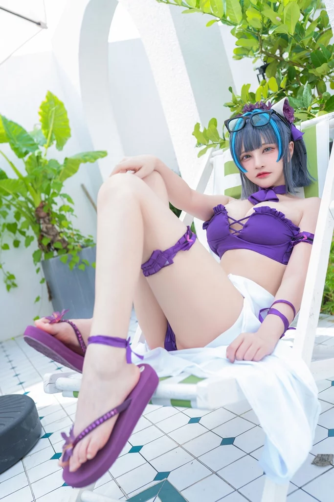 Косплей Cheshire в купальном костюме из Azur Lane от Senya Miku