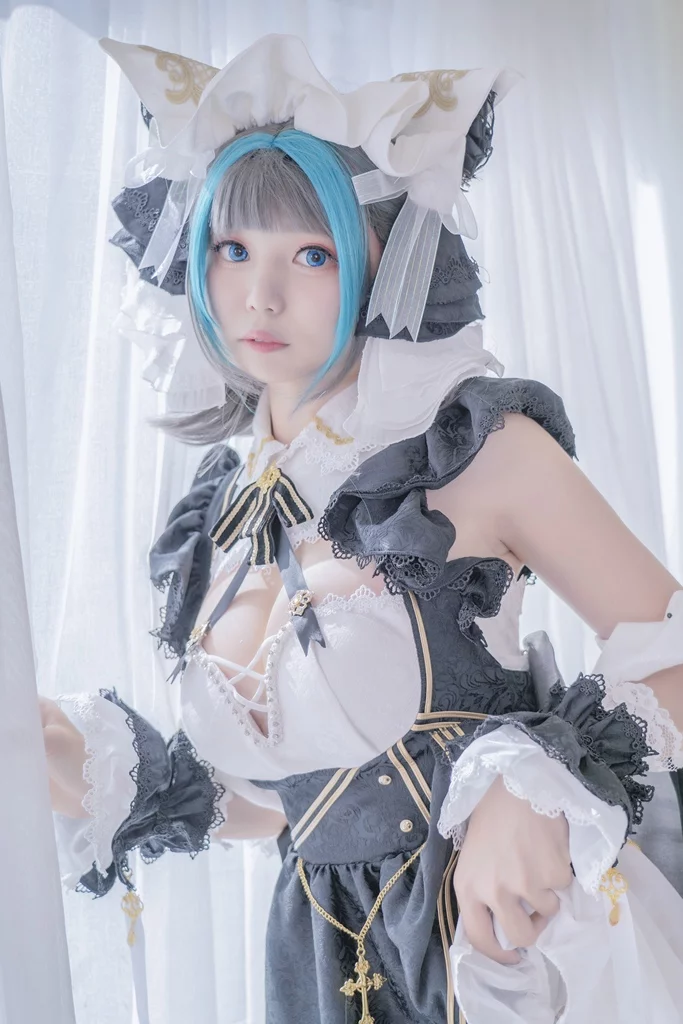 Косплей тяжелого крейсера Королевского флота Cheshire из Azur Lane от Yuki Neko