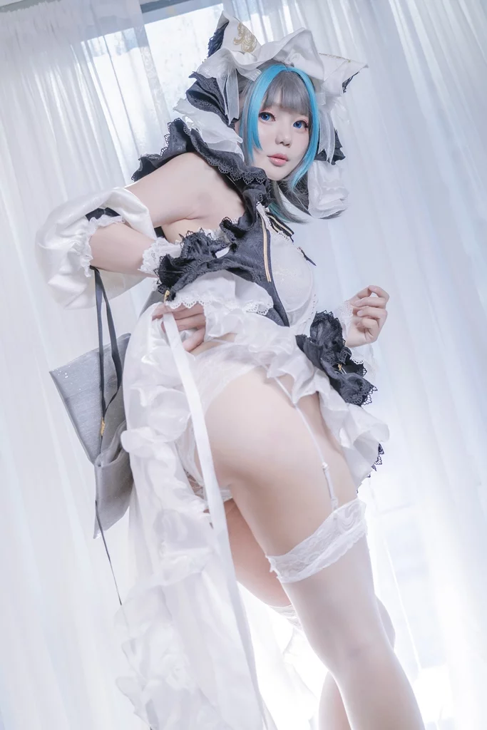 Косплей тяжелого крейсера Королевского флота Cheshire из Azur Lane от Yuki Neko