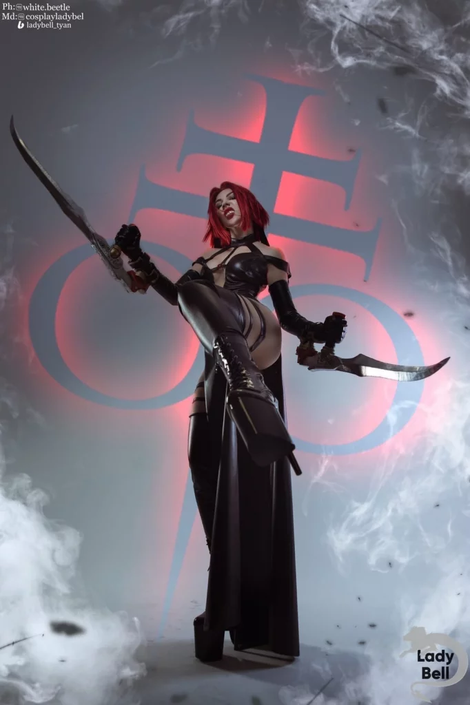 Косплей кровавой Rayne из BloodRayne 2 от Ladybell