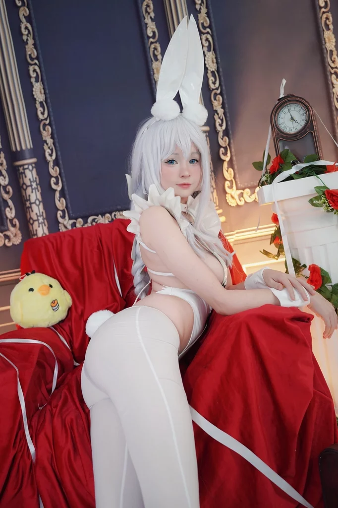 Косплей большого эсминца Le Malin в образе зайки из Azur Lane от Hidori Rose