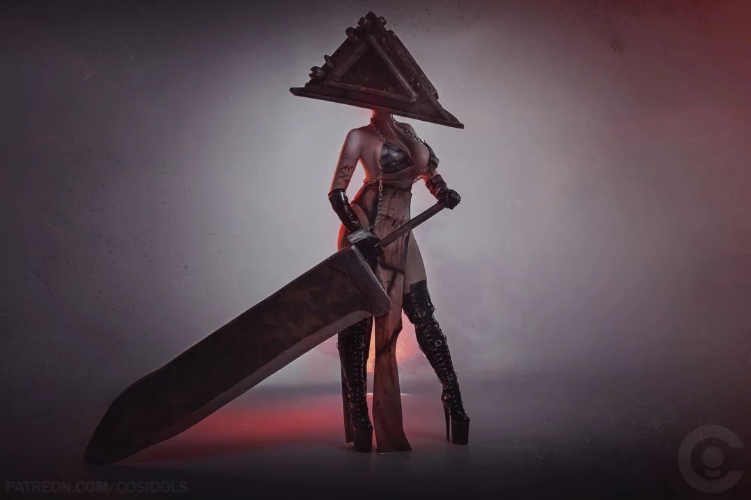 Косплей Pyramidhead из серии игр Silent Hill от Fariko Reewayvs