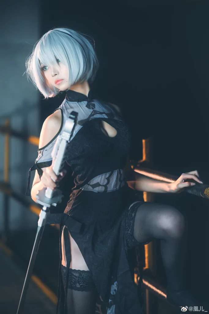Косплей 2B в разных нарядах из NieR: Automata от huanger