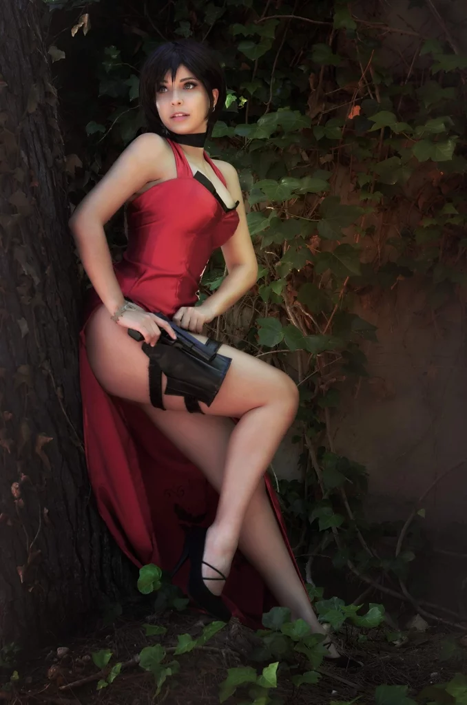 Косплей двуличной Ada Wong из Resident Evil от Shermie 