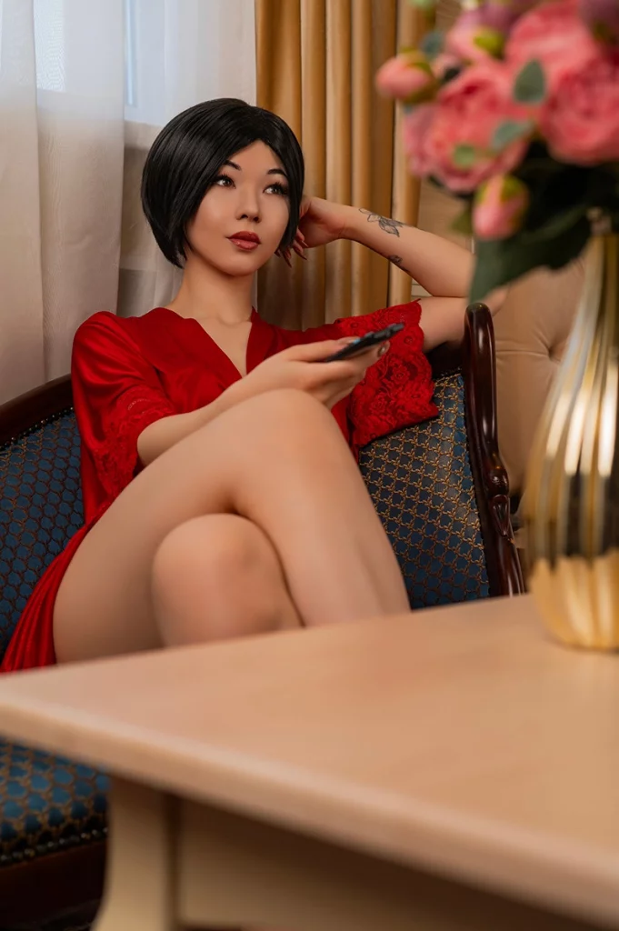 Косплей Ada Wong собирающейся на дело из Resident Evil от Tami Yuurei