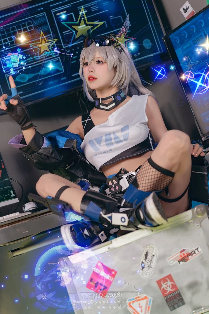 Косплей гениальной хакерши Silver Wolf из Honkai: Star Rail от Yaokoututu