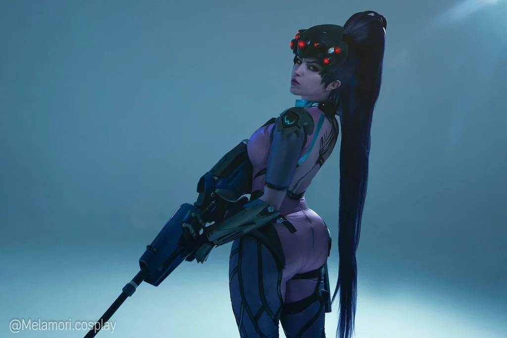 Косплей архетипичной снайперши Widowmaker из Overwatch от Lady Melamori 3