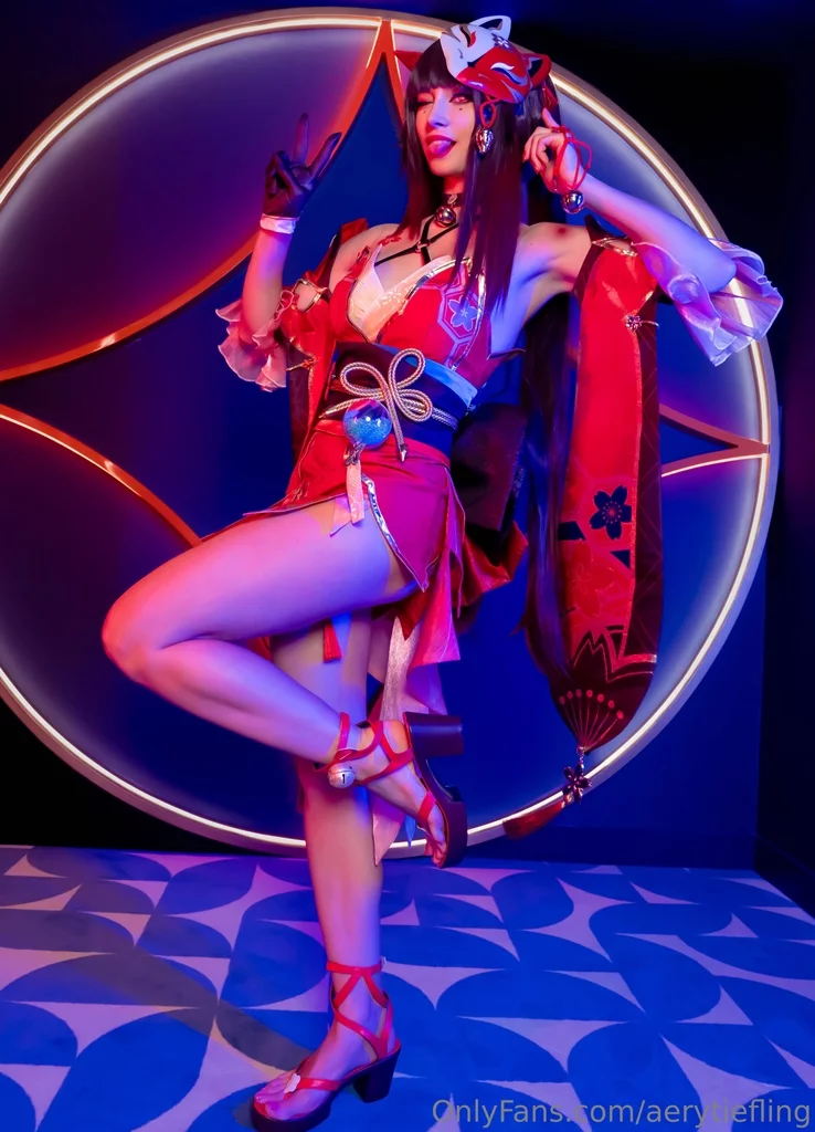 Косплей опасной мастерши театральности Sparkle из Honkai Star Rail от Aery Tiefling 1