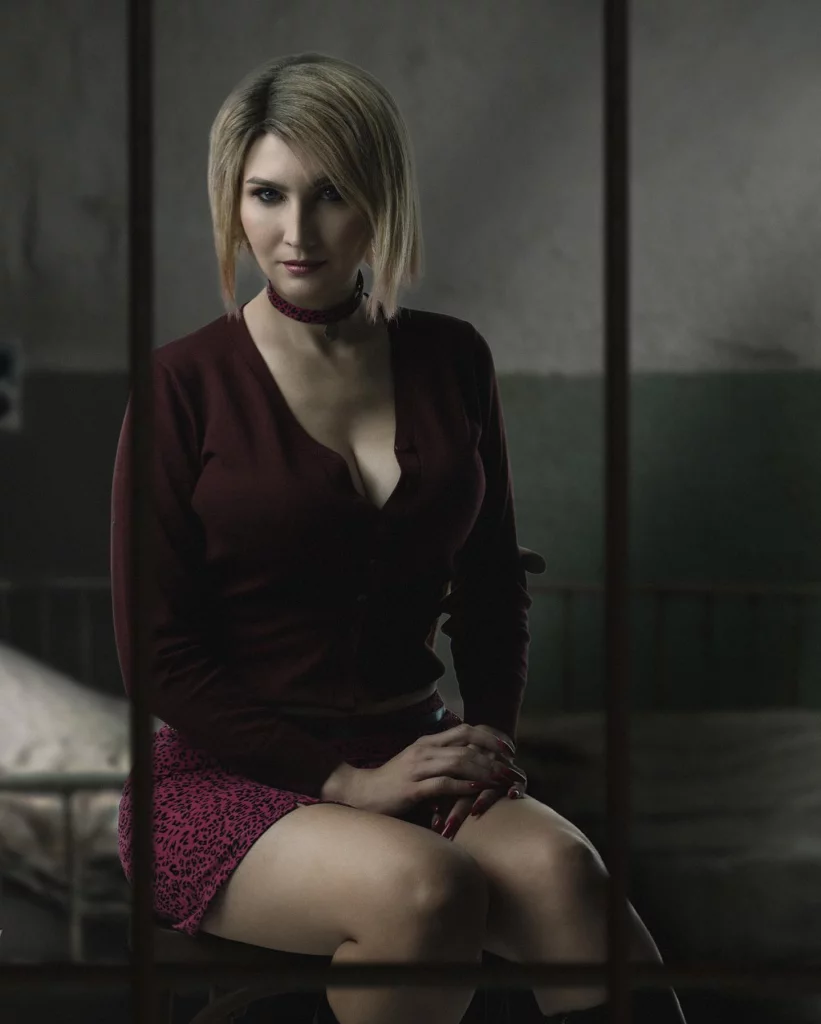 Косплей антагонистки Maria из Silent Hill 2 от Julius Drow 4