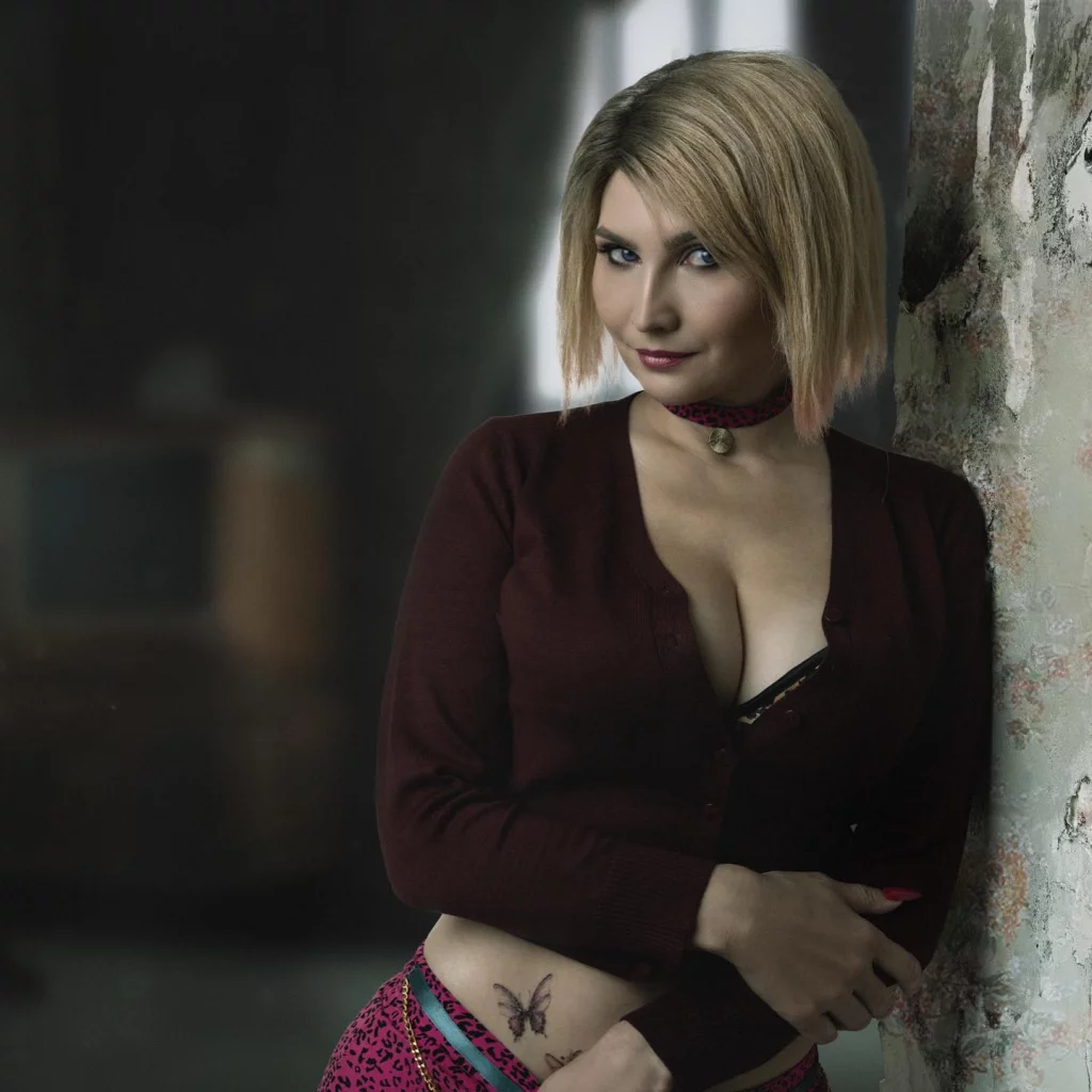Косплей антагонистки Maria из Silent Hill 2 от Julius Drow 6