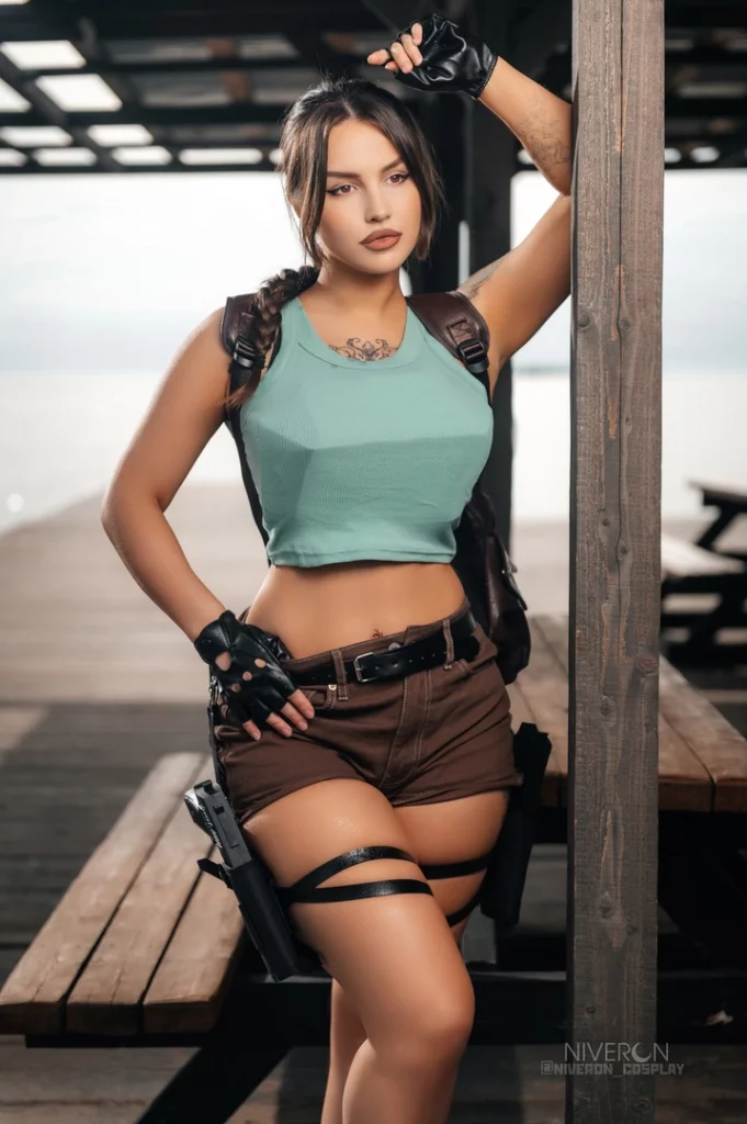 Косплей оригинальной хоть и не угловатой Lara Croft из серии Tomb Raider от Niveron Cosplay