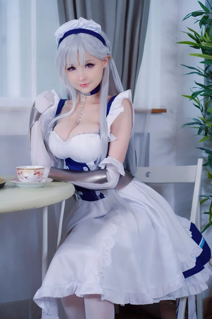Косплей лёгкого крейсера Королевского флота Belfast из Azur Lane от Hidori Rose 1