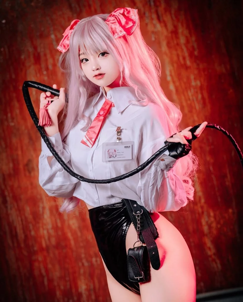 Косплей Yuni из Goddess of Victory: Nikke от Jeong Jenny