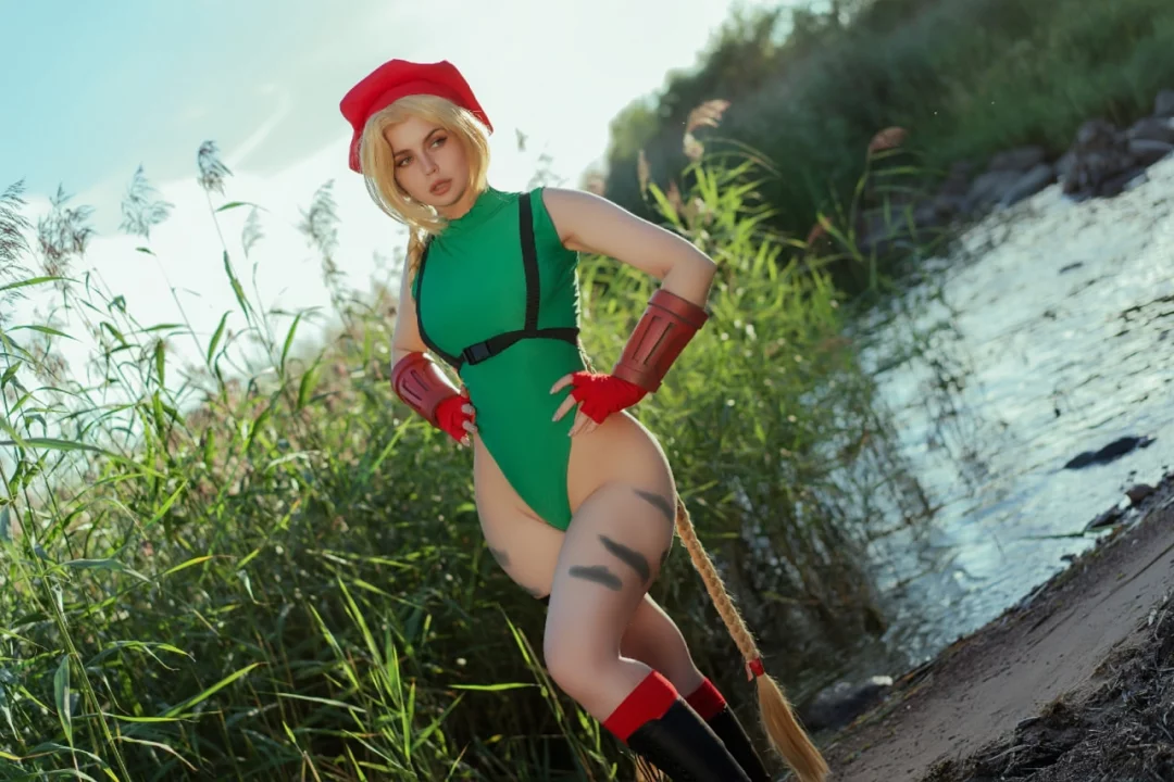 Косплей Cammy White из файтингов Street Fighter от Asami Gate