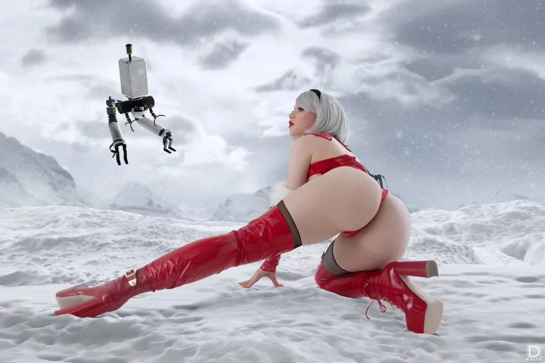Косплей 2B в рождественском наряде из NieR: Automata от Lada Lyumos