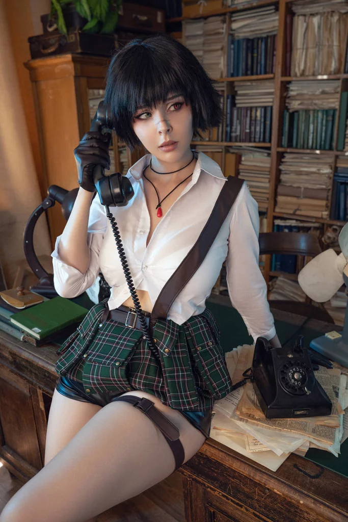 Косплей Lady из игр серии Devil May Cry от Helly von Valentine
