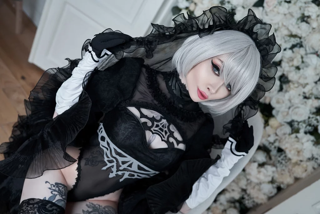 Косплей 2B Bride из NieR: Automata от Zirael Rem