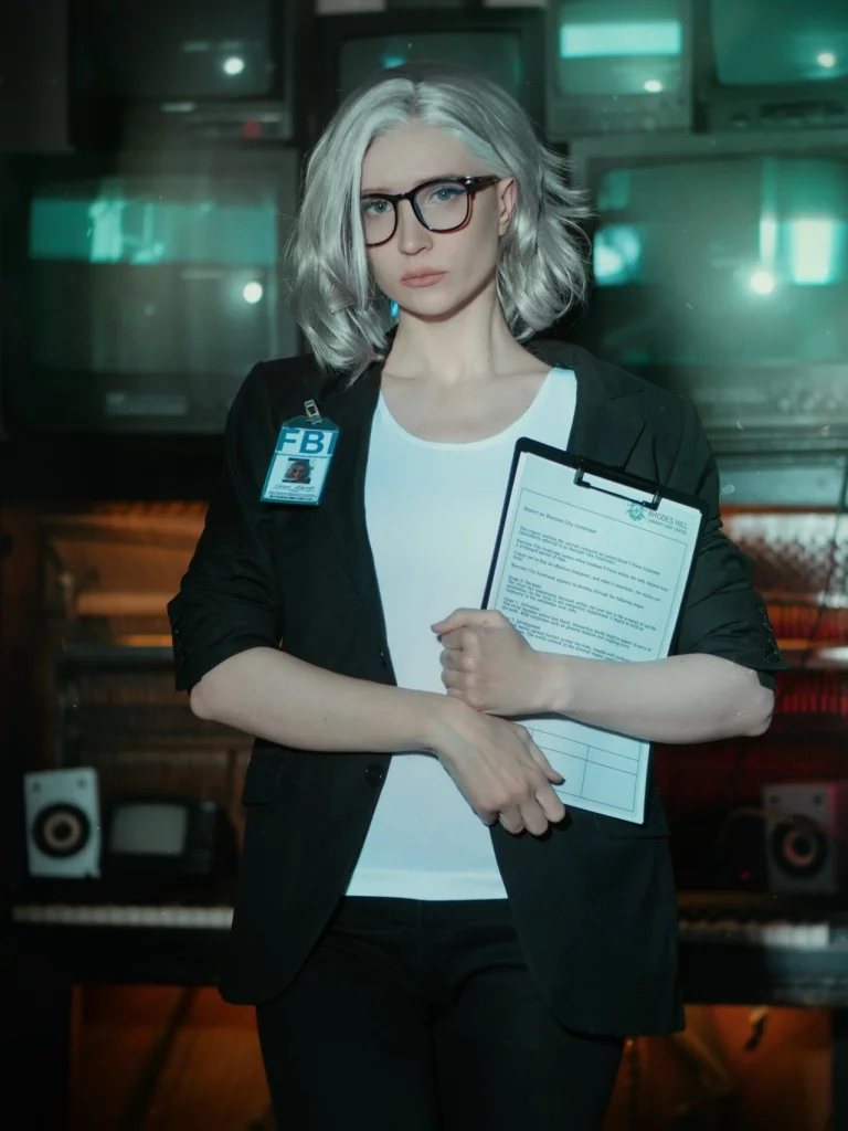 Косплей Grace Ashcroft из Resident Evil Requiem от megalcarmen