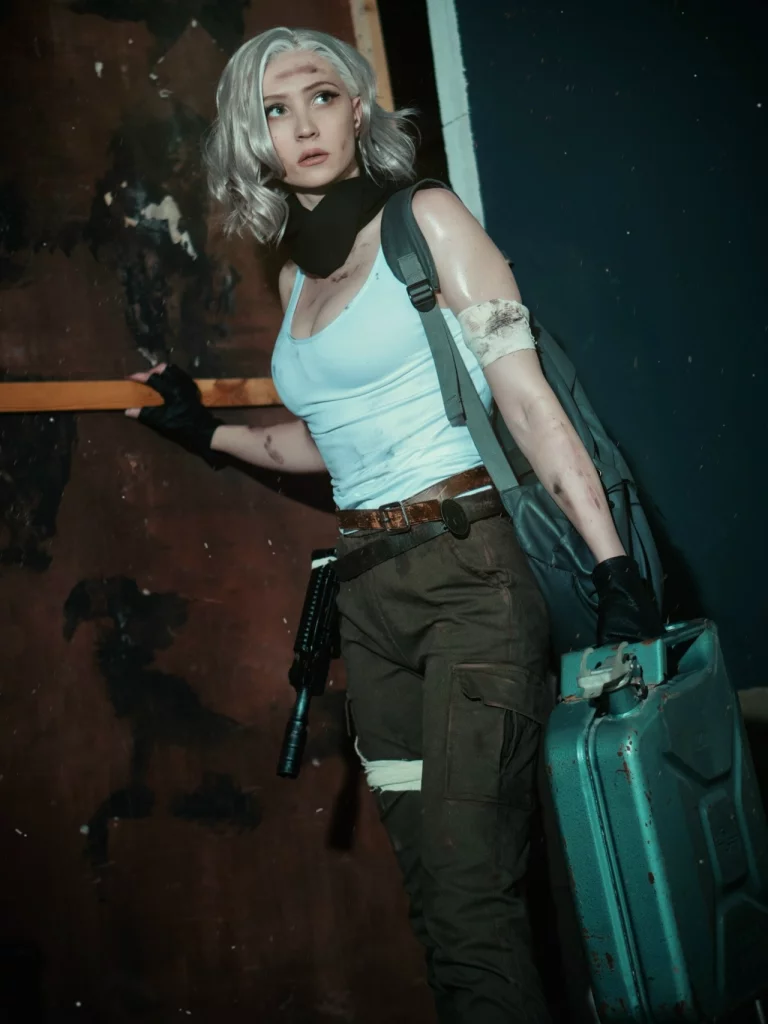 Косплей Grace Ashcroft из Resident Evil Requiem от megalcarmen