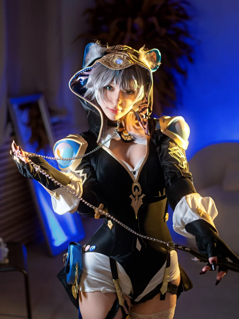 Косплей Cipher из Honkai: Star Rail от Hioshicos