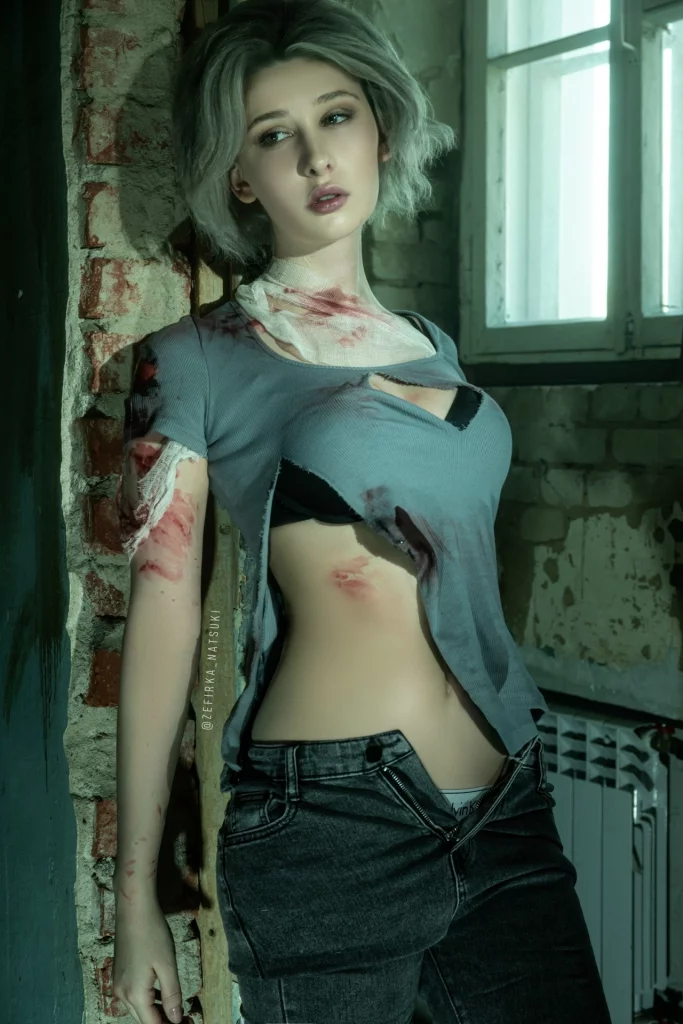 Косплей Grace Ashcroft из Resident Evil Requiem от ZEFIRKA NATSUKI COSPLAY