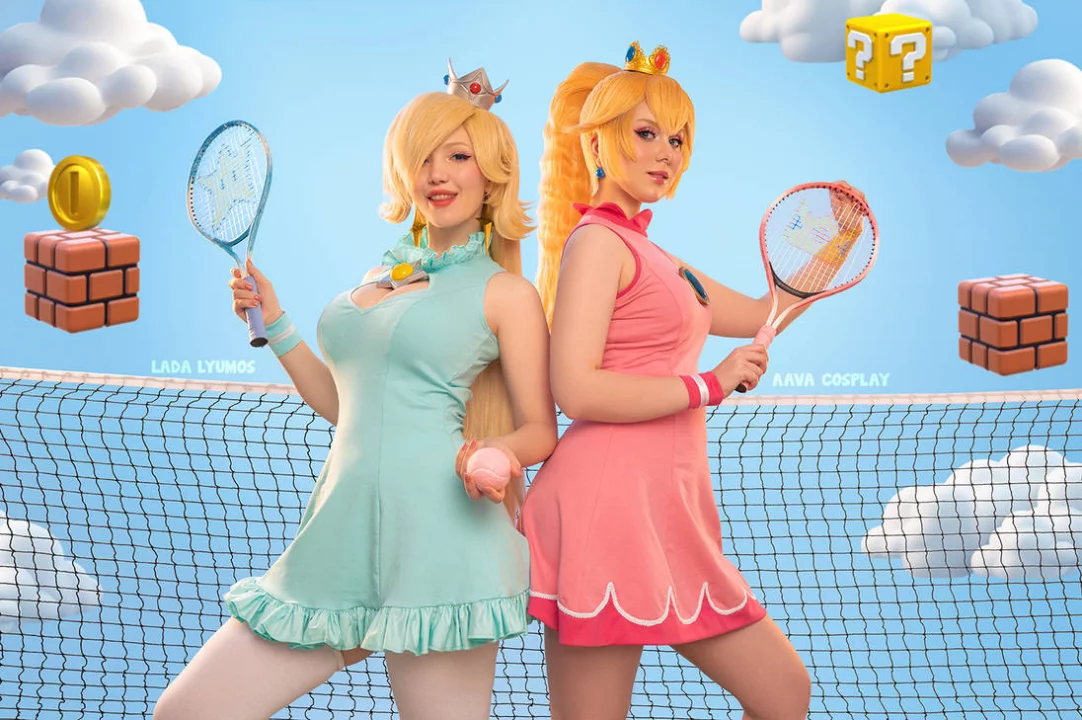 Косплей принцесс Rosalina и Peach из Mario от Lada Lyumos и Aava Hime 